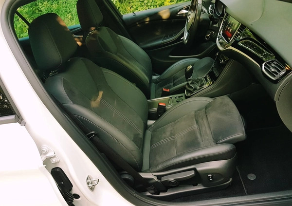 Opel Astra cena 46700 przebieg: 168300, rok produkcji 2019 z Bochnia małe 436